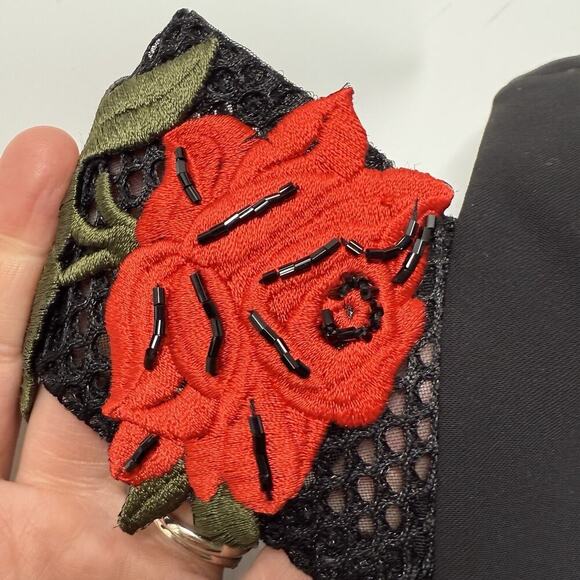 ODRELLA Black Party Dress Red ROSES Embroidered US 36 EU 34 A-Line Padded Cups - Picture 15 of 16